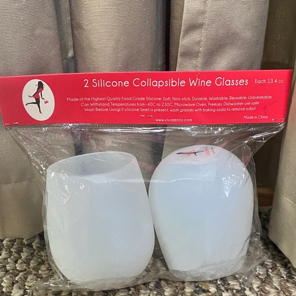 Vivajennz Silicone Collapsible Wine Glasses - White - Picture 1 of 6